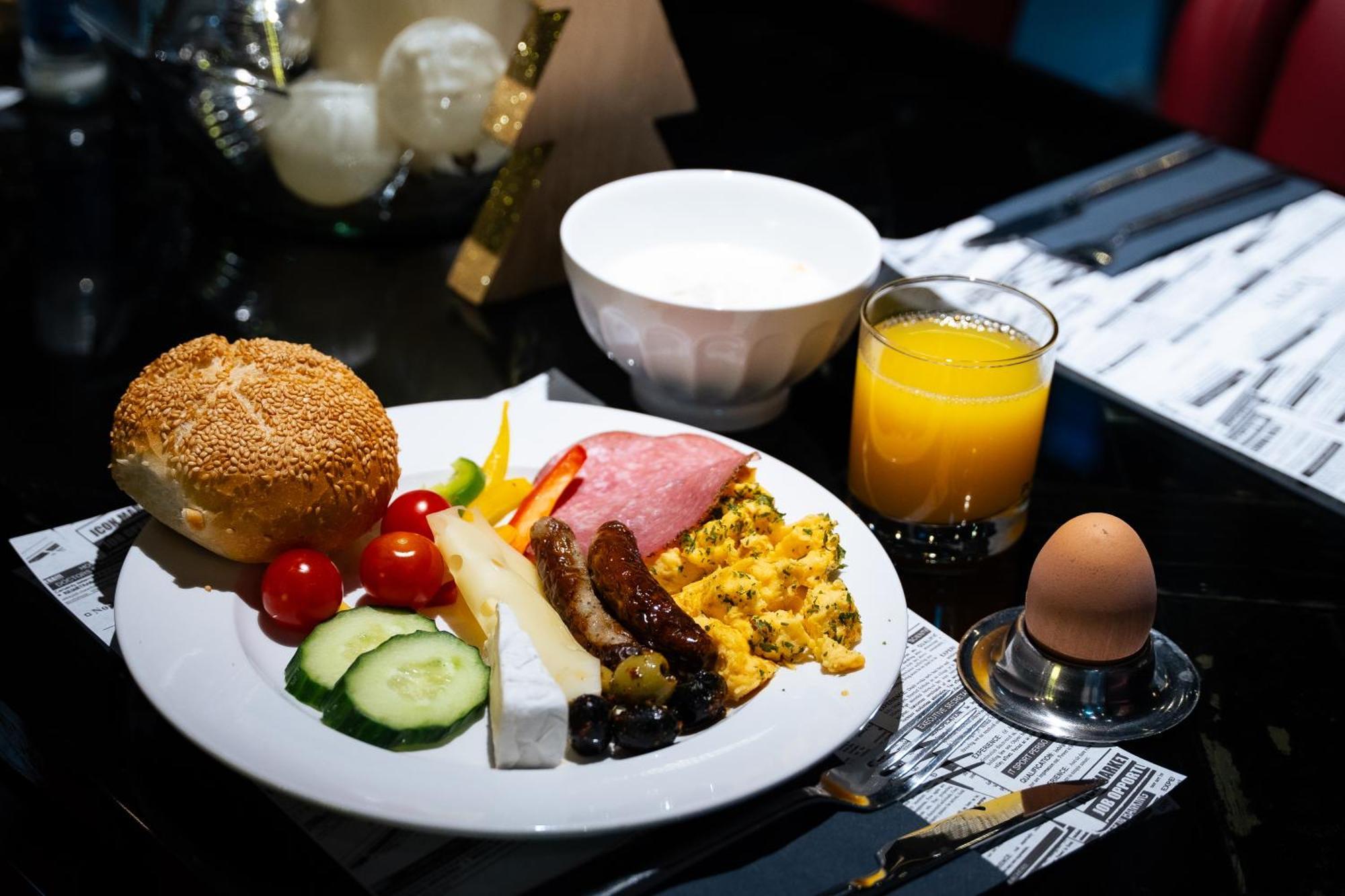 Hotel Medo Koeln Екстериор снимка
