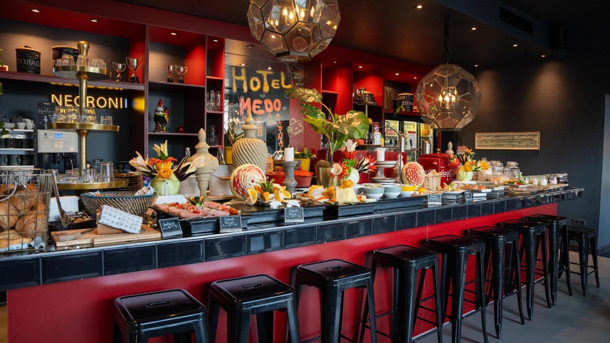 Hotel Medo Koeln Екстериор снимка