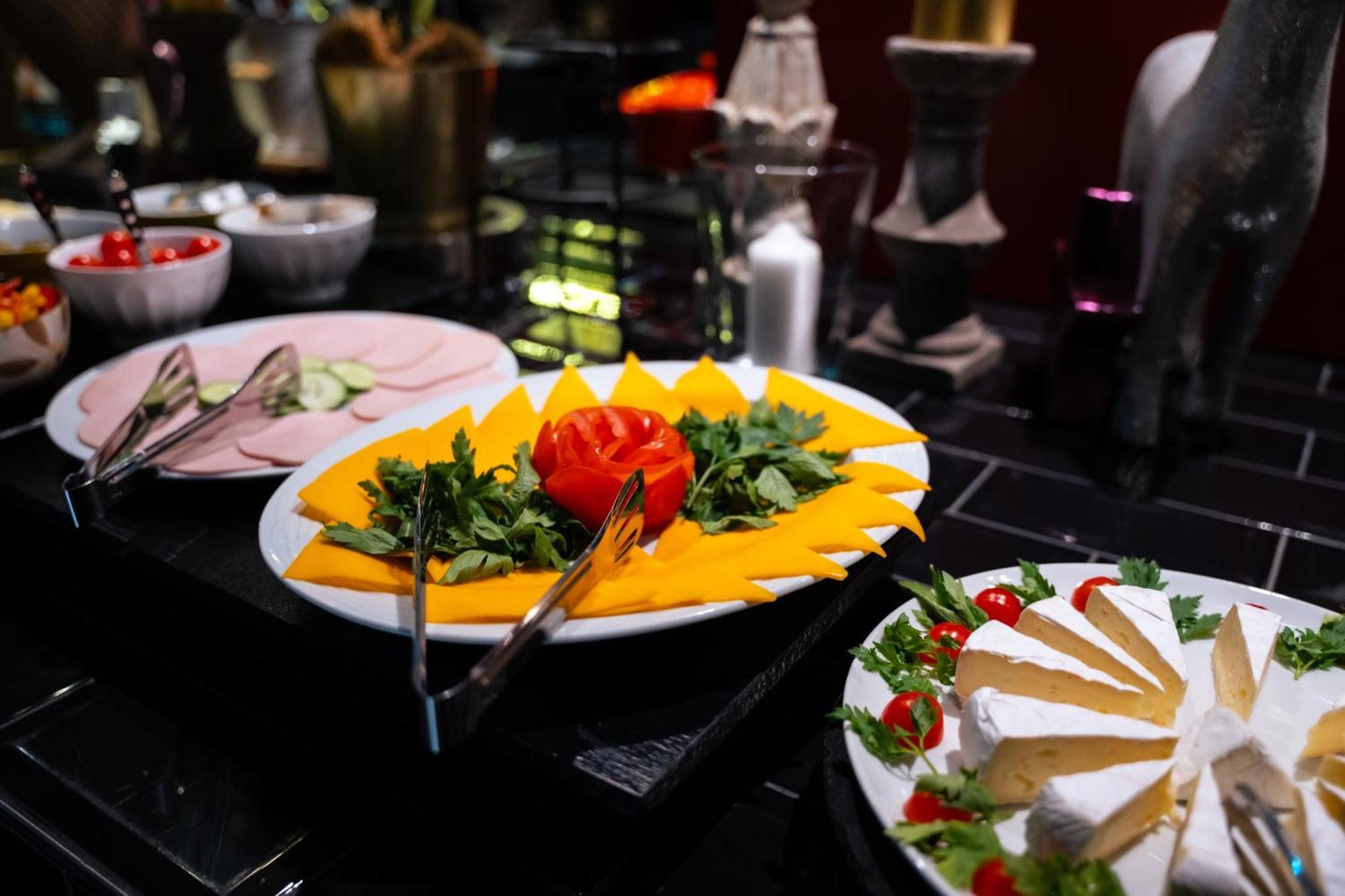 Hotel Medo Koeln Екстериор снимка