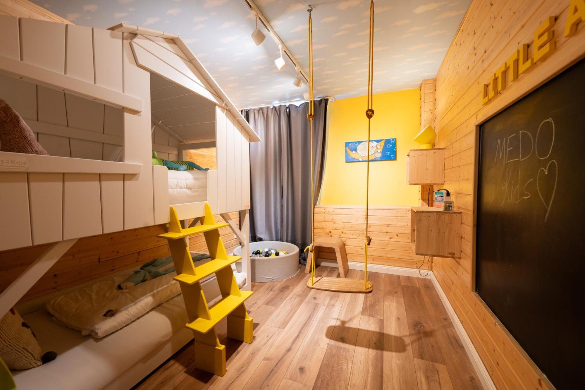Hotel Medo Koeln Екстериор снимка